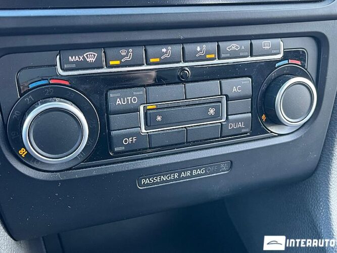 Volkswagen Golf 37 interauto-car