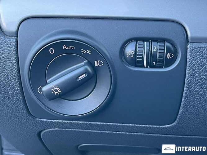 Volkswagen Golf 34 interauto-car