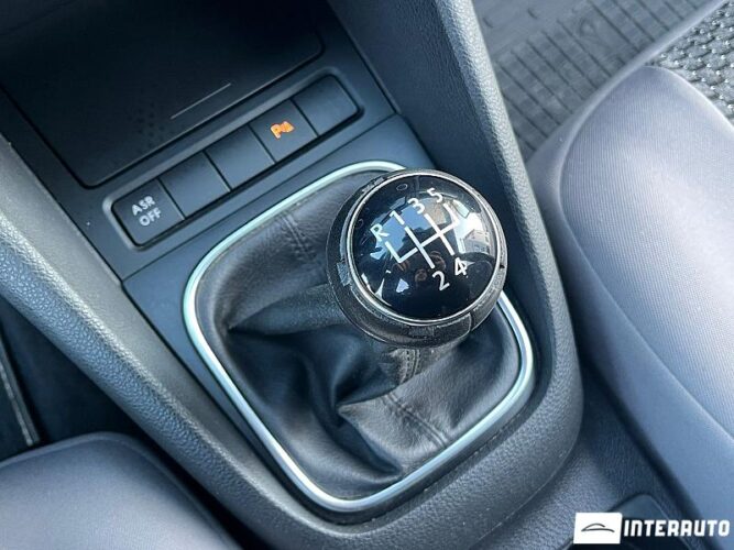 Volkswagen Golf 38 interauto-car