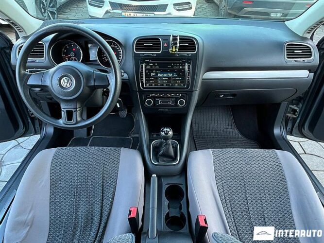 Volkswagen Golf 33 interauto-car