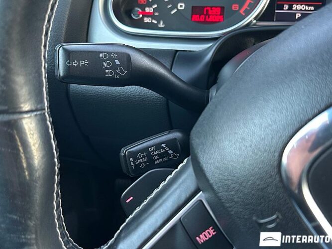 Audi Q7 40 interauto-car