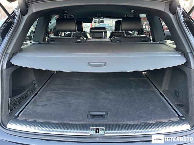 Audi Q7 50 interauto-car