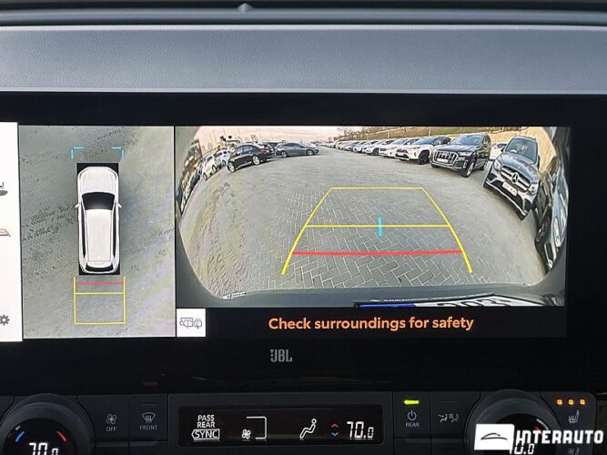 Toyota Highlander 51 interauto-car