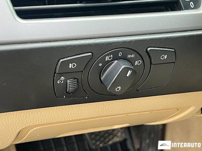 BMW 530 38 interauto-car