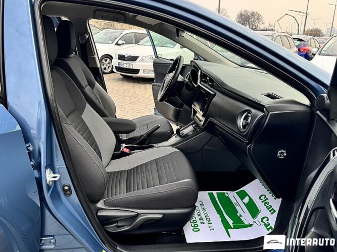 Toyota Auris 44 toyota Auris 2015