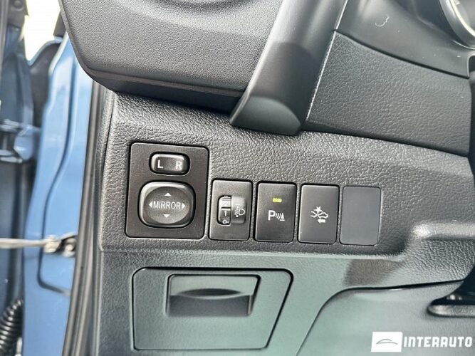Toyota Auris 53 toyota Auris 2015