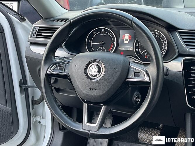Skoda Superb 42 interauto-car