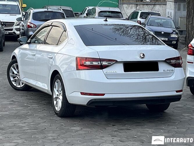 Skoda Superb 36 interauto-car