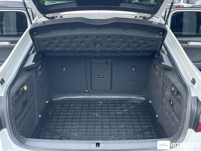 Skoda Superb 38 interauto-car