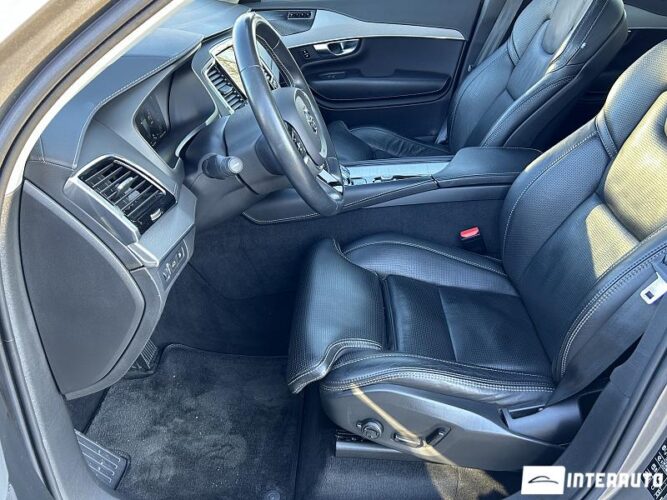 Volvo XC 90 48 interauto-car