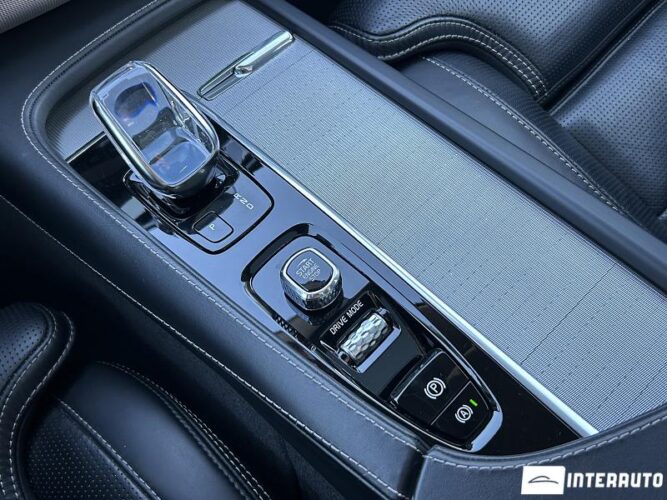 Volvo XC 90 57 interauto-car