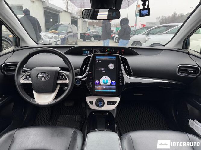Toyota Prius 40 interauto-car