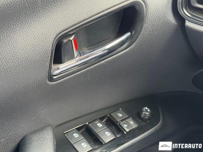 Toyota Prius 49 interauto-car