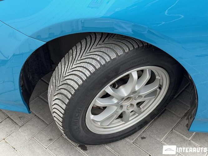 Toyota Prius 52 interauto-car