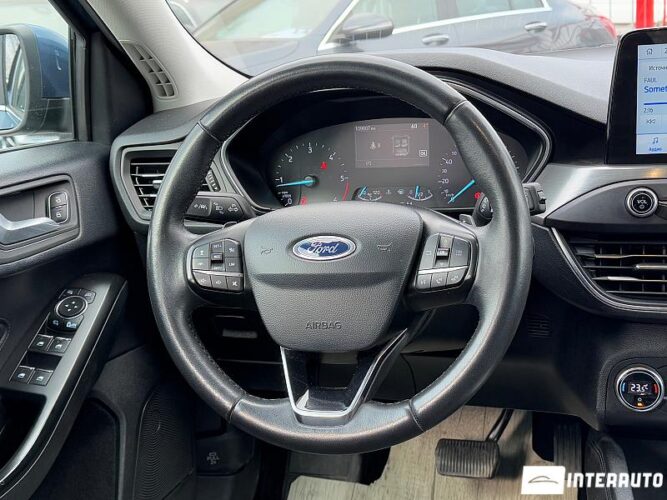 Ford Focus 38 interauto-car