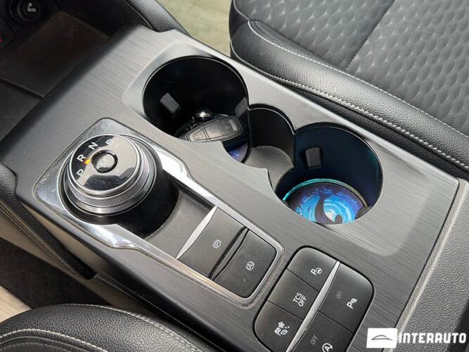 Ford Focus 42 interauto-car