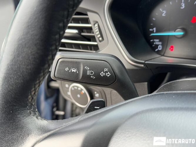 Ford Focus 44 interauto-car