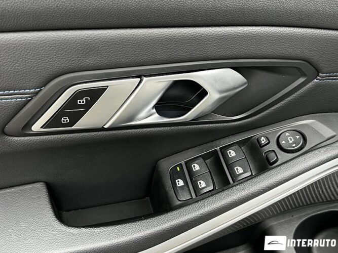 BMW 330E 48 interauto-car