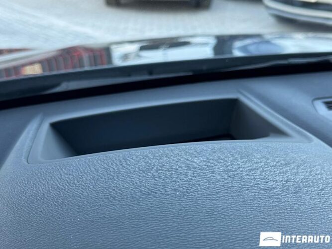 BMW X1 2.8i 51 interauto-car