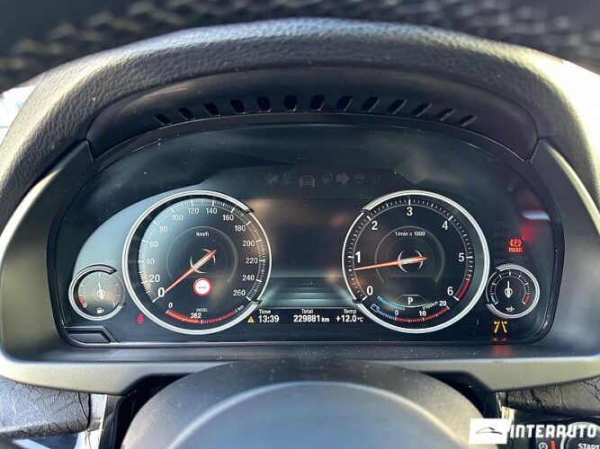 BMW X5 4.0D 40 interauto-car