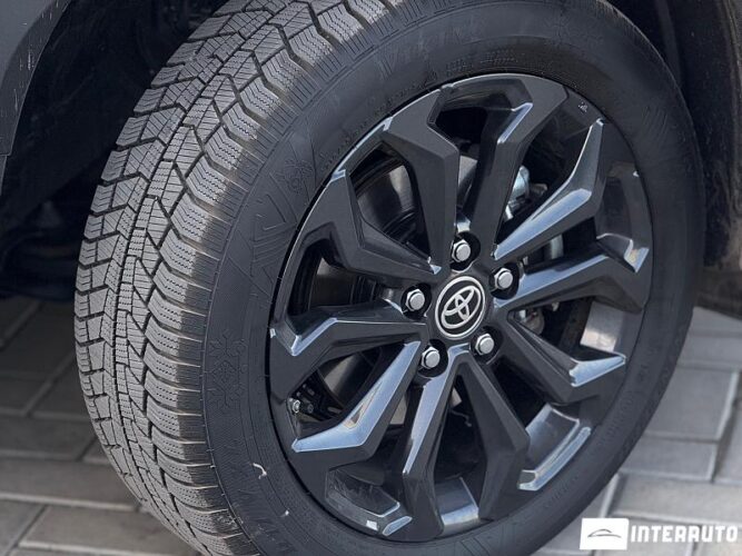 Toyota Yaris Cross 35 interauto-car