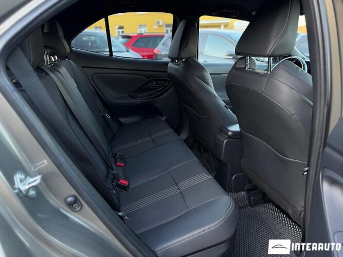 Toyota Yaris Cross 48 interauto-car