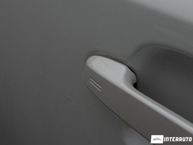 Toyota C-HR 42 interauto-car