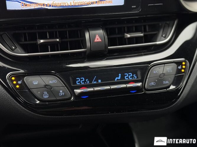 Toyota C-HR 49 interauto-car