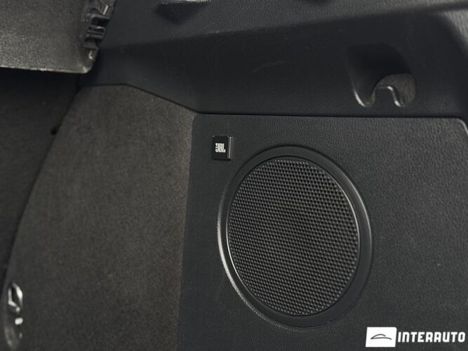 Toyota C-HR 39 interauto-car