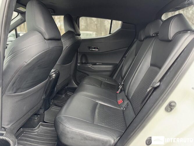 Toyota C-HR 53 interauto-car