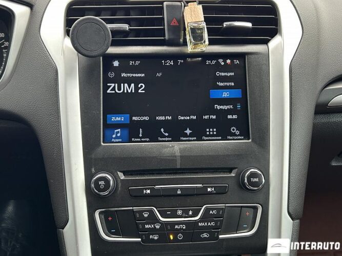 Ford Mondeo 39 interauto-car