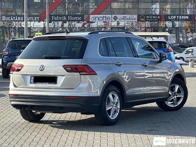 Volkswagen Tiguan 35 interauto-car