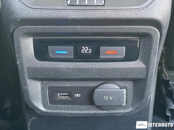 Volkswagen Tiguan 52 interauto-car