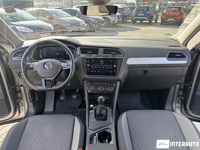 Volkswagen Tiguan 38 interauto-car