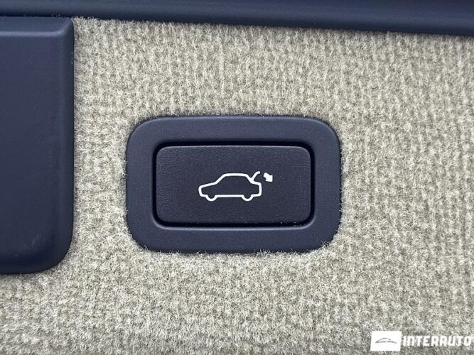 Jaguar XF 62 interauto-car