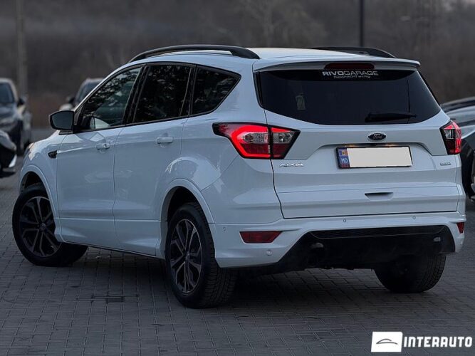 Ford Kuga 35 interauto-car