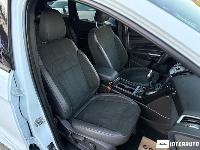 Ford Kuga 49 interauto-car