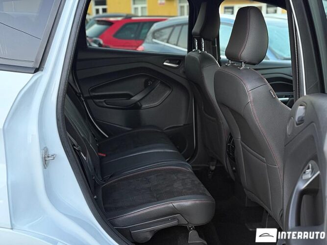 Ford Kuga 50 interauto-car