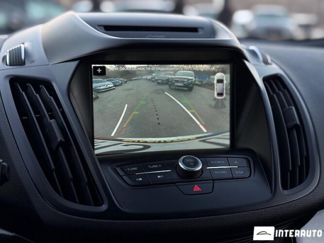 Ford Kuga 46 interauto-car