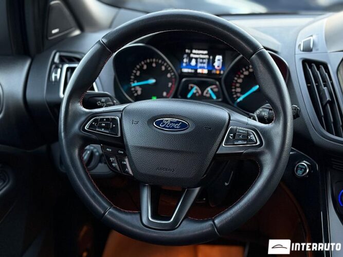 Ford Kuga 43 interauto-car