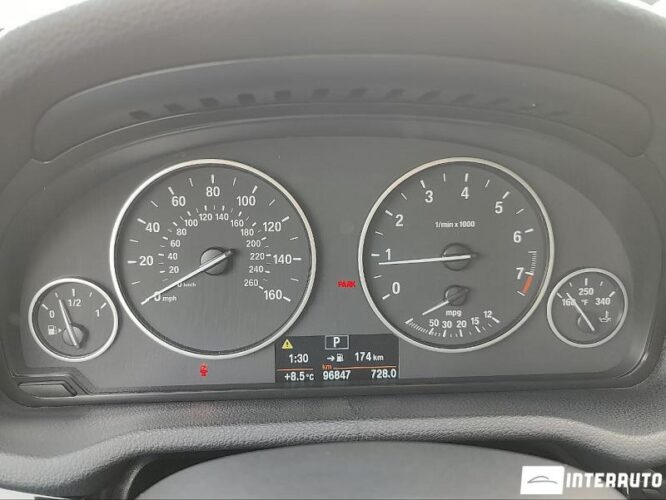 BMW X4 2.8i 44 interauto-car