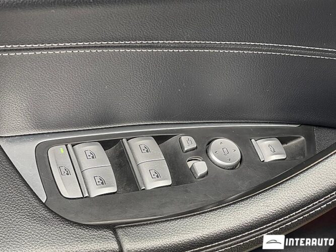 BMW X3 2.0D 30 interauto-car