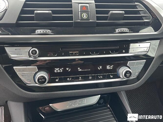 BMW X3 2.0D 35 interauto-car
