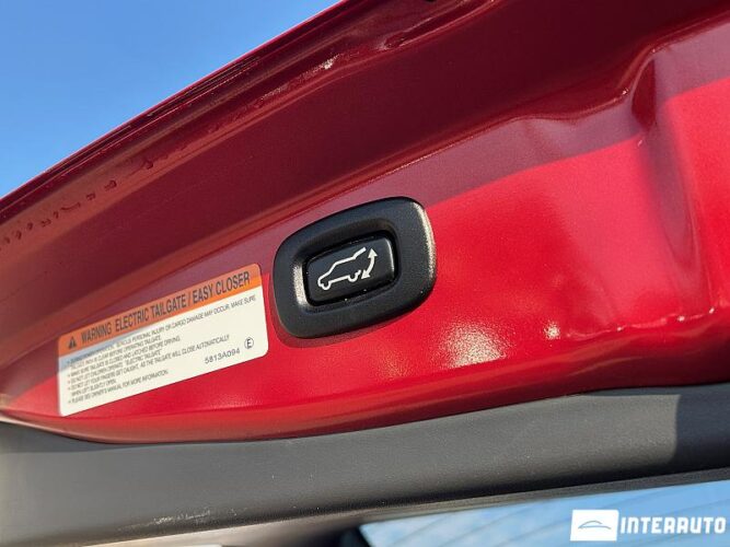 Mitsubishi Outlander 57 interauto-car