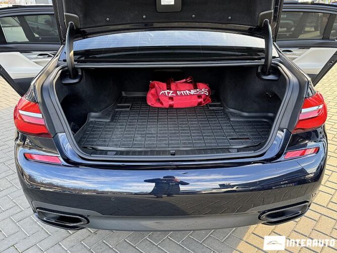 BMW 740e 71 interauto-car