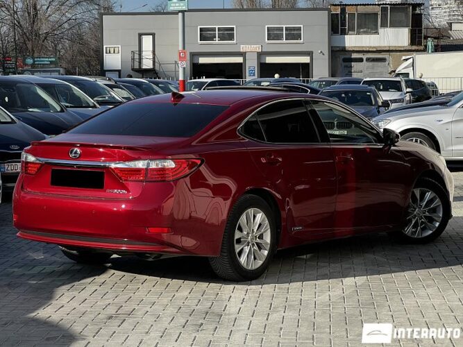 Lexus ES 300h 34 interauto-car