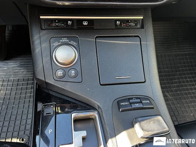 Lexus ES 300h 42 interauto-car