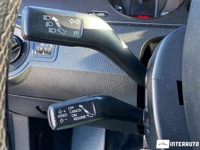 Volkswagen Passat 38 interauto-car