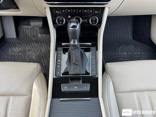 Skoda Superb 47 interauto-car