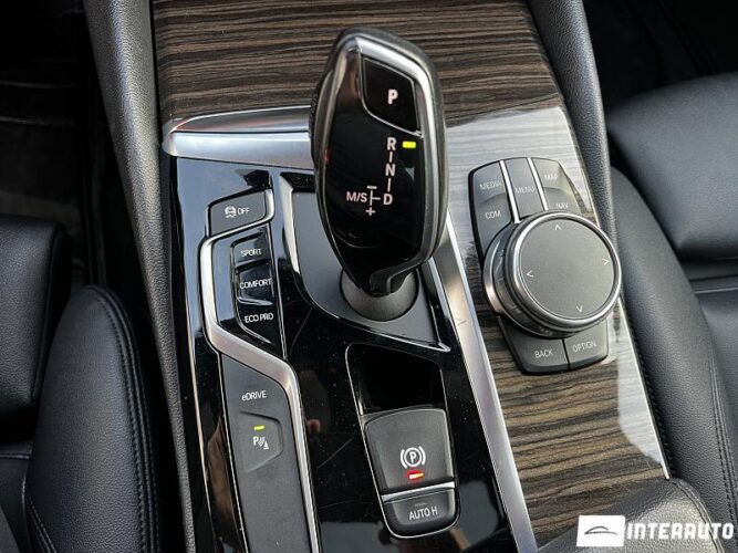 BMW 530e 44 bmw 530e 2018